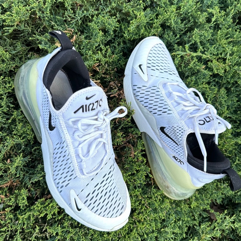 Nike Air Max 270 Women's Athletic Shoes Size 9 White